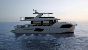 Yate de lujo-absolute-Navetta70_AboveTheFold-scaled-1-scaled-1-1536x863