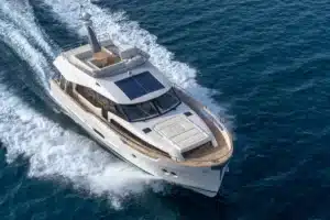 Greenline-yachts-48-exterior-2